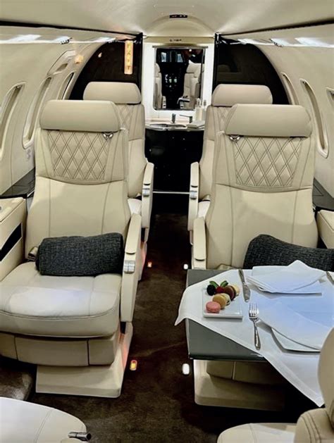 G-UXLA Learjet 40 - Sovereign Business Jet S/N 45-2018