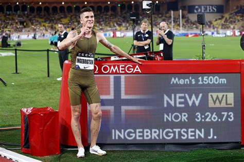 "Jakob Ingebrigtsen is fully back from injury"; "What a dominant ...