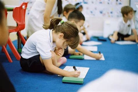 儒林外国语学校双语部让孩子养成优秀的阅读习惯，就这么简单！ - 知乎