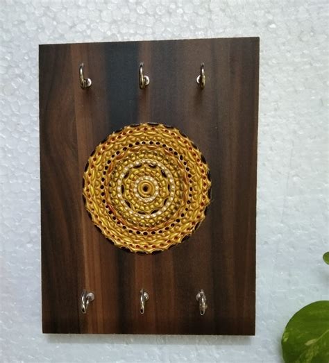 Get Chrome Golden Full Circle Keyholder at ₹ 690 | LBB Shop