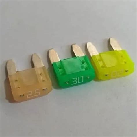 Automotive Fuses - 5 Amp Blade Fuse Trader - Wholesaler / Distributor ...