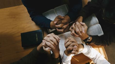 Common Misconceptions About Prayer: Debunking Myths with Expert Insights