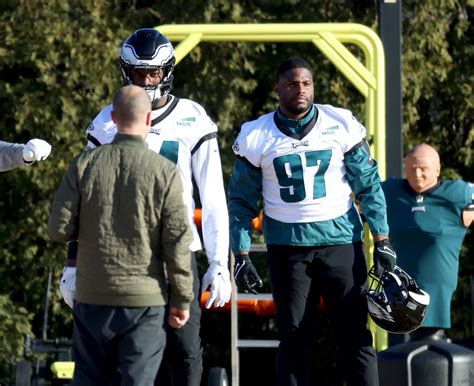 Philadelphia Eagles hold practice at the NovaCare Complex, Dec. 21 ...