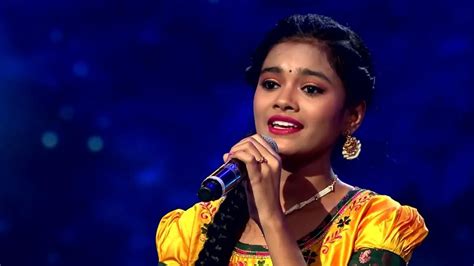 Watch Shivani Sings Kelo Mahadeva in Devotional Theme SRGMP Li'l Champs ...