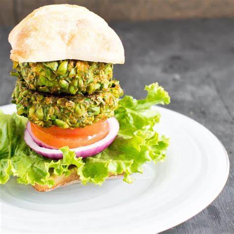 7 Ingredient Green Monster Veggie Burger [ vegan + GF ] kiipfit.com