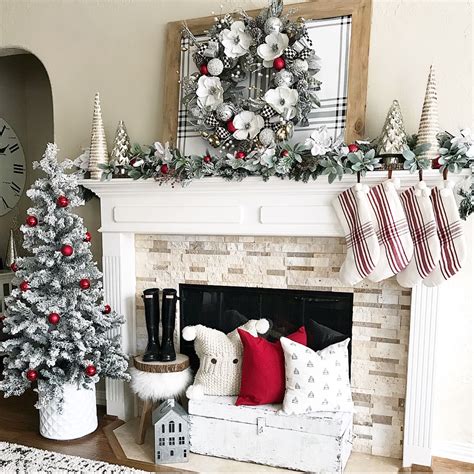 Christmas Decorating Ideas For The Fireplace Mantel - Mriya.net