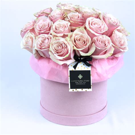 Luxe 25 Pink Rose Box in Beverly Hills, CA | Luxe Floral Studio