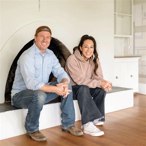 Chip And Joanna Gaines Fixer Upper House How Magnolia Market's Success