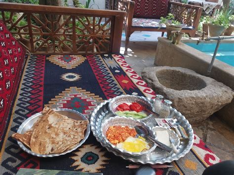 TABESH TRADITIONAL HOTEL (Shiraz) - Inn Reviews & Photos - Tripadvisor