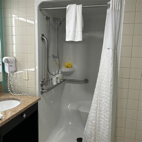 WINGATE BY WYNDHAM GREEN BAY AIRPORT - Updated 2026 Prices & Hotel ...