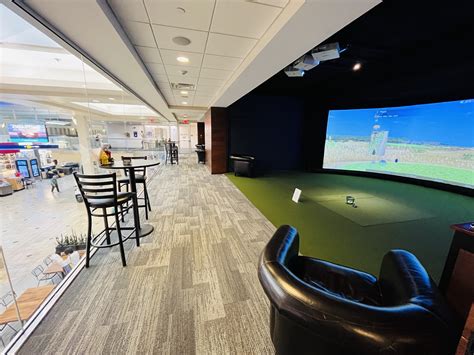 Review: PGA Lounge at Minneapolis–Saint Paul International Airport (MSP ...