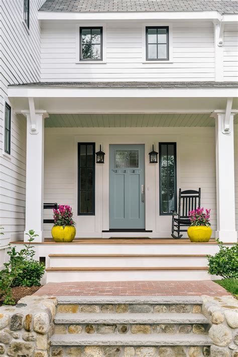 Your Guide to Painting a Flawless Blue Front Door That Actually Lasts