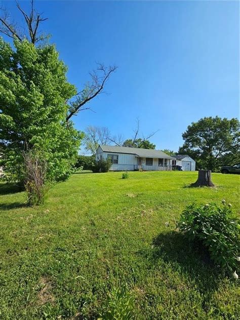 30720 W 83rd St, De Soto, KS 66018 | Homes.com