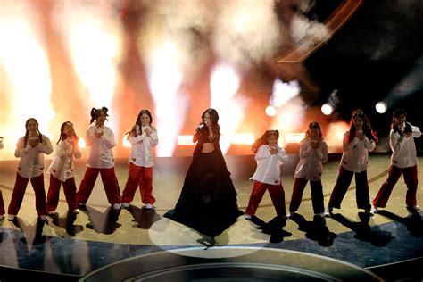 Becky G's 'Esquemas' Is A Celebration Of Biculturalism And The Woman ...