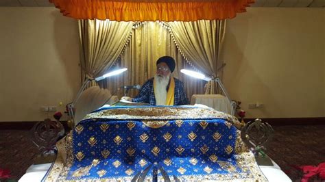 The Only Gurdwara Sahib in the World Without a Golak, Gurdwara Committee
