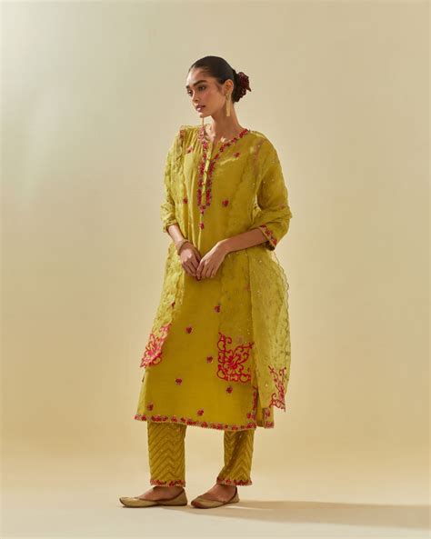 Buy - Amodita pink kurta set-3 | Elan Store