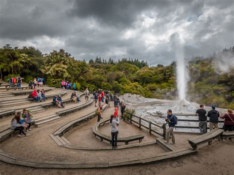 12 Things to do in New Zealand Island - SMART HOLIDAY SHOP