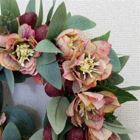 クリスマスローズ&イチジクのリース【造花】-Christmas Rose & Fig Wreath- | COCO Artificial ...