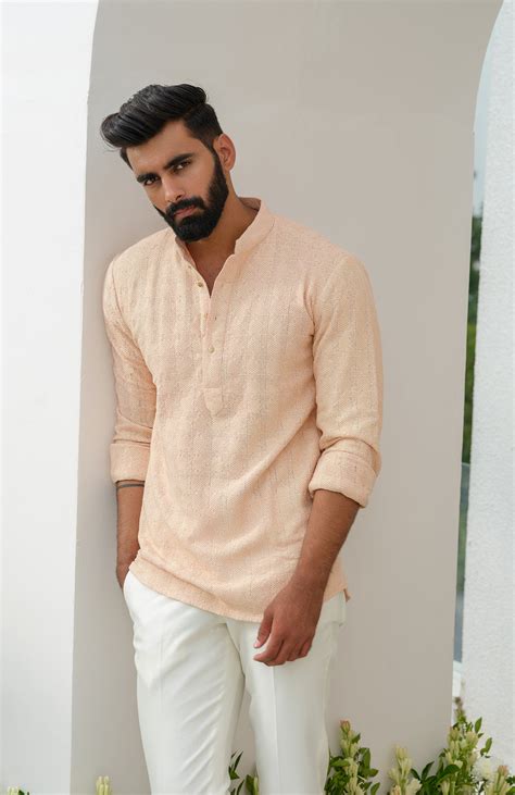 short lucknowi peach kurta – Amrit Dawani