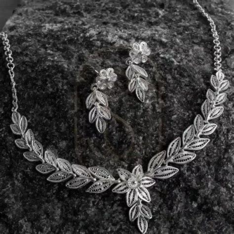 Silver Necklace Manufacturers, Exporters and Suppliers from Mumbai India
