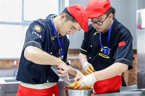 厨师培训速成班哪家好呢_学厨师_陕西新东方烹饪学校