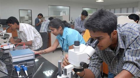 Govt outlines plans to push skills training into classrooms