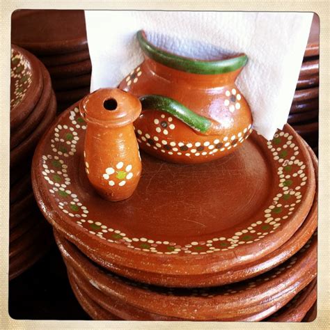 clay pottery in mexico
