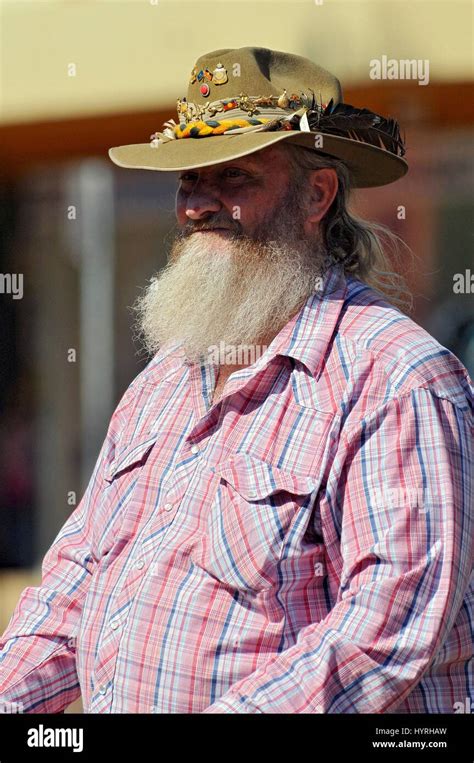 Asutrelian Local People 的图像结果