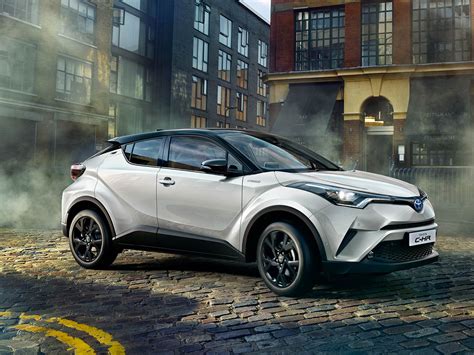 Daftar Harga Toyota C-HR 2019, Pilih yang Mana? - Carmudi Indonesia