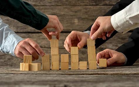 Vinod Dham backs Orbo; Naspers may buy $100 mn stake in Dream11