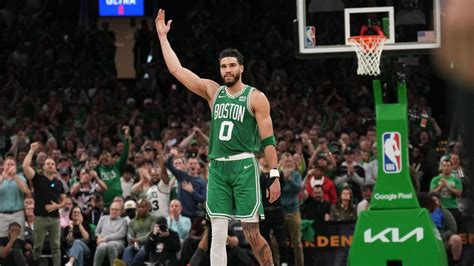 Jayson Tatum's 51-point game stirs up reactions from the sports world ...