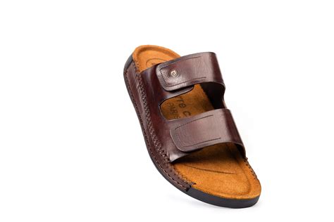 Riviera Black Polished Sandals | Pierre Cardin