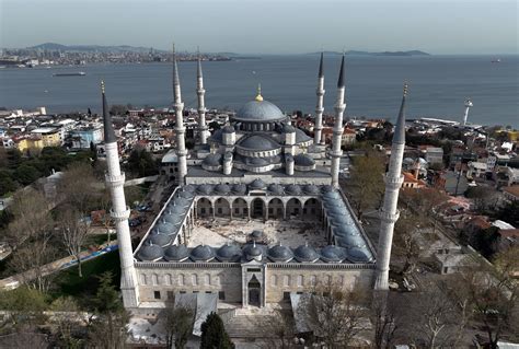 Blue Mosque Istanbul The Blue Mosque Of Istanbul In Turkey | History