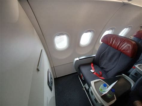Air Canada Rouge Business Class 的图像结果