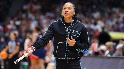 South Carolina's Dawn Staley Says She Would've Taken Knicks HC Job If ...