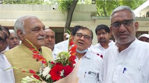 हुड्डा ने अनिल विज पर ली चुुुुुटकी, बोले- अगर महिलाओं का सम्मान करना ...