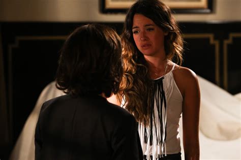 Mamilos de Mariana Pacheco em destaque (Catarina da novela Coração d'Ouro) - Tomates Podres