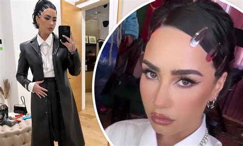 Demi Lovato Bushy Eyebrows