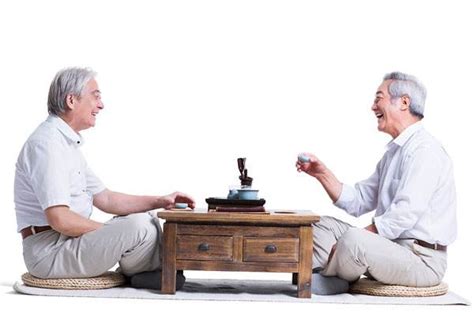 老人怕冷少喝茶-饮茶文化-山西药茶网-茶的味道，药的功效