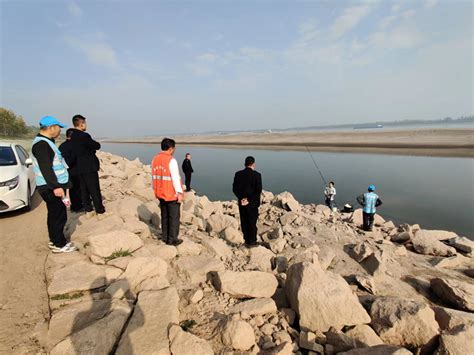 湖北荆州：引江济汉工程长江取水口护坡加固-人民图片网