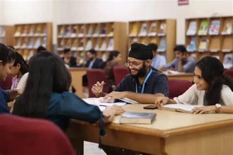 SRM University Ramapuram Chennai Campus: Photos, Virtual Tour