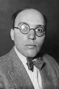 Kurt Weill Kimdir, Hayatı ve Resimleri