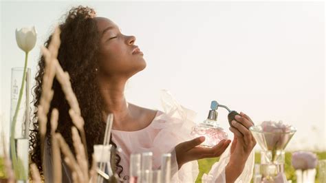 Signs your perfume is causing your skin to darken