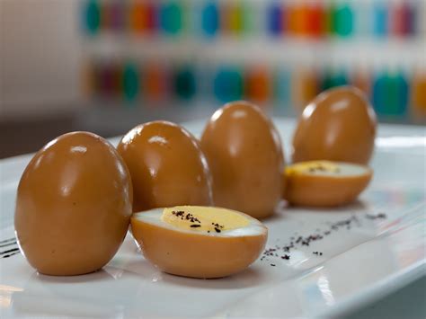 Sriracha Pickled Eggs Recipe | Raw Food Health