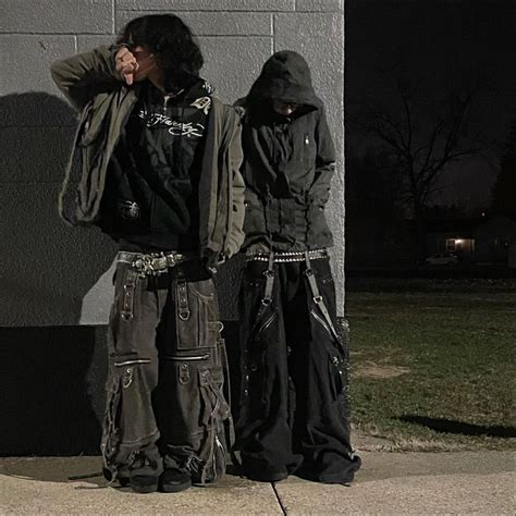 Pin by 𝕻𝖊𝖞𝖙𝖔𝖓 𝕶𝖆𝖙𝖍𝖗𝖞𝖓 on Fashion Inspo*ੈ🕸‧₊˚ in 2023 | Y2k outfits men ...