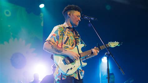 Manolo Ramos deleita a su fanaticada en concierto en Santurce - El ...