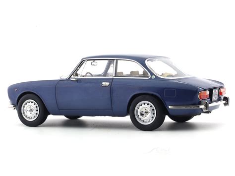 1973 Alfa-Romeo 2000 GTV Blue 1:18 Norev diecast scale model car ...