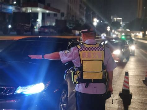 广西柳州交警夜查酒驾 一晚32人被扣12分|交警|酒驾|柳州市_新浪新闻