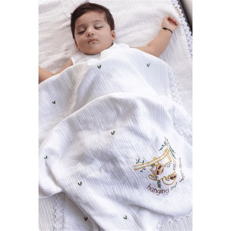 Bhaakur Hanging out with Dad Crinkled Muslin Dohar – AllThingsBaby.com
