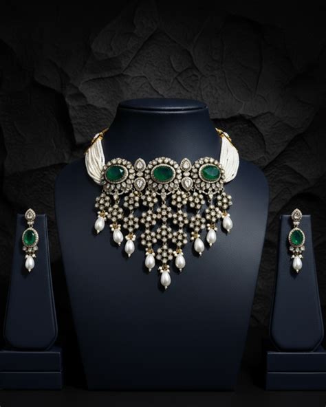 Mehreen Necklace Set – Zestro